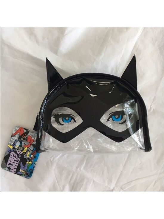 London Soho Handbags - 𝅺LONDON Soho's BATGIRL zippered makeup bag.